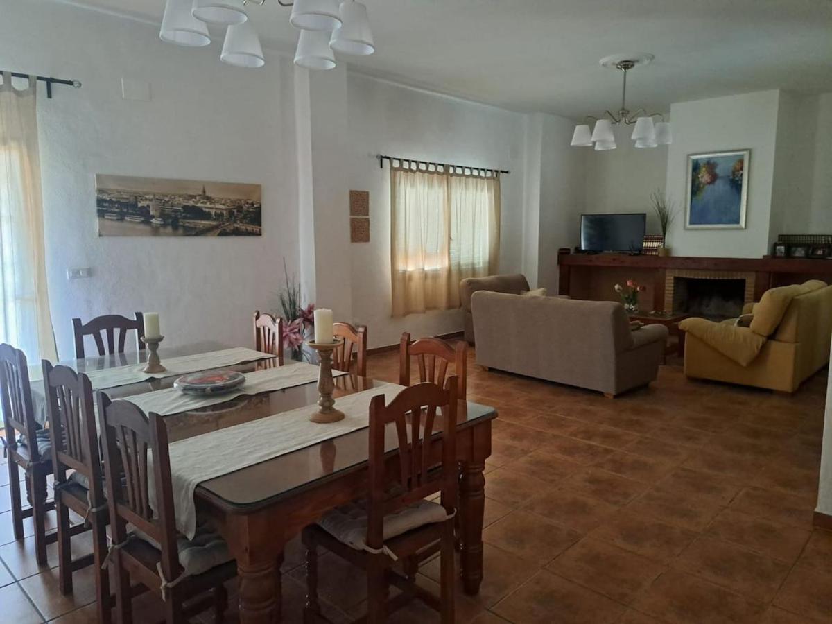 Villa Duran Esteban Cantillana Екстер'єр фото
